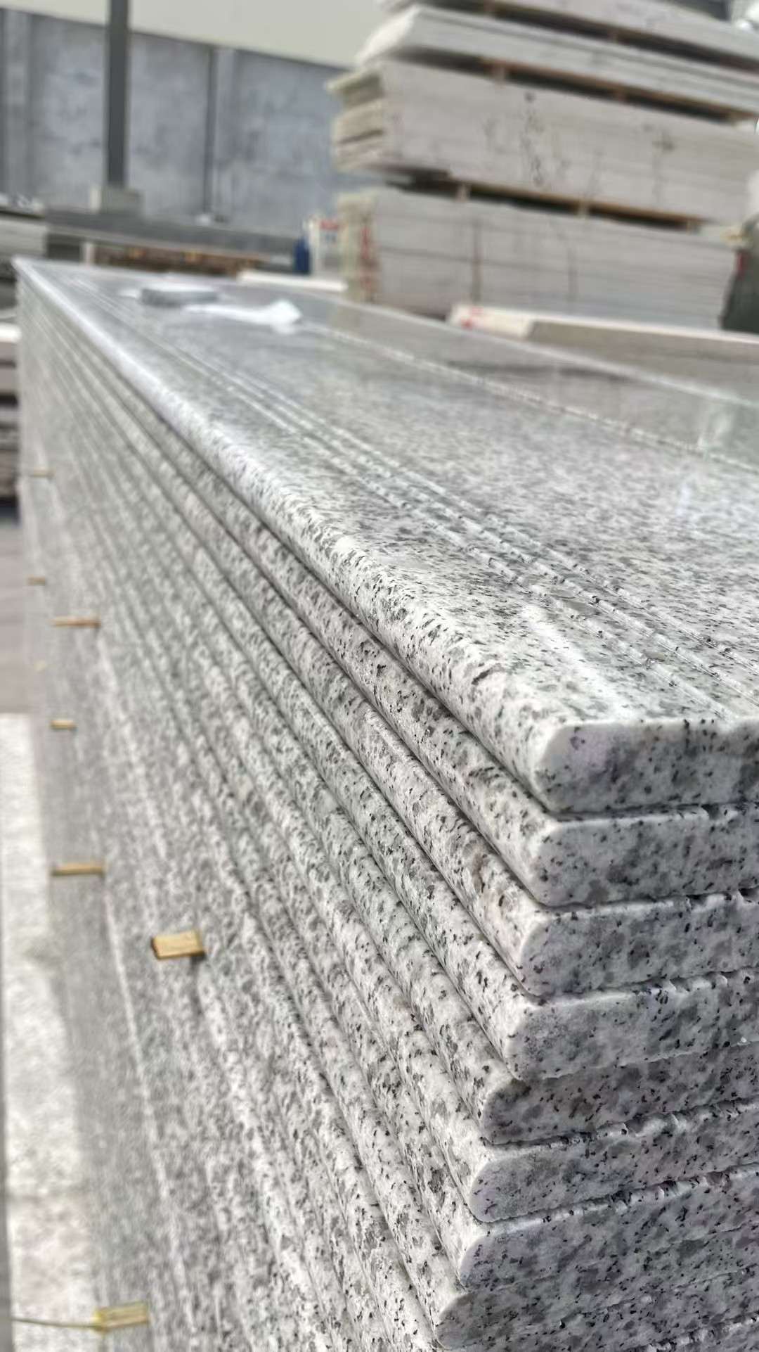 湖北芝麻白楼梯踏步 花岗岩楼梯板材