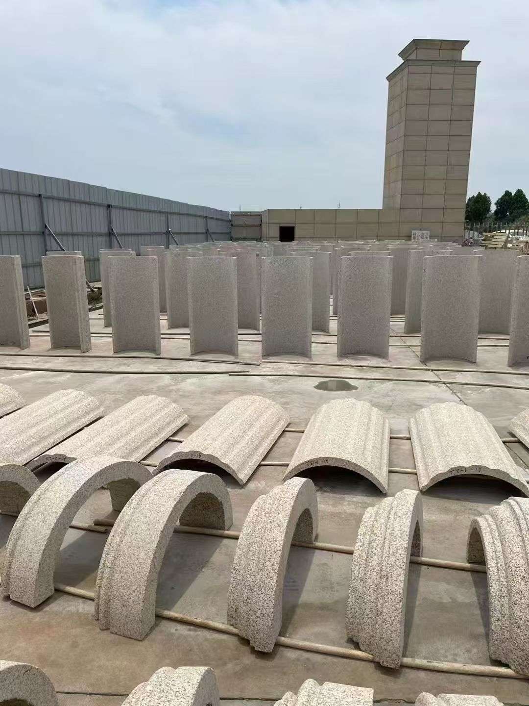 湖北黄金麻别墅柱皮 异形 线条定制